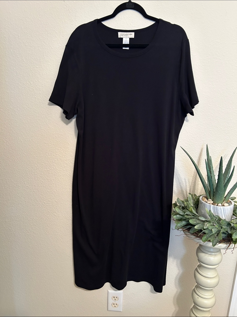 Jones New York Black Short-Sleeve Midi Dress